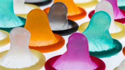Blowjob ohne Kondom gegen Aufpreis Hure Lommel
